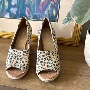 Toms Tan and Black Leopard Animal Print Wedge Peep Toe Sandals